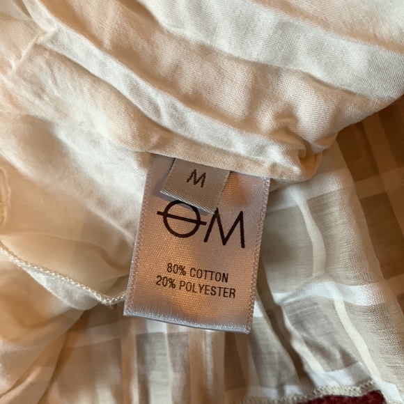 Objects Without Meaning, Size Medium, Pleated Top - Picture 5 of 5